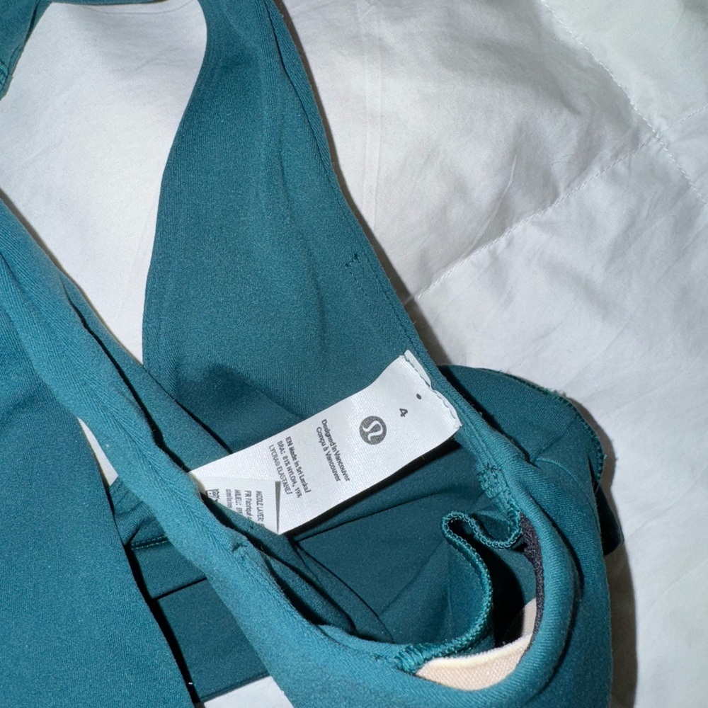 Lululemon Align V-Neck Bra *Light Support, A/B Cup Sz 4 - Picture 2 of 5